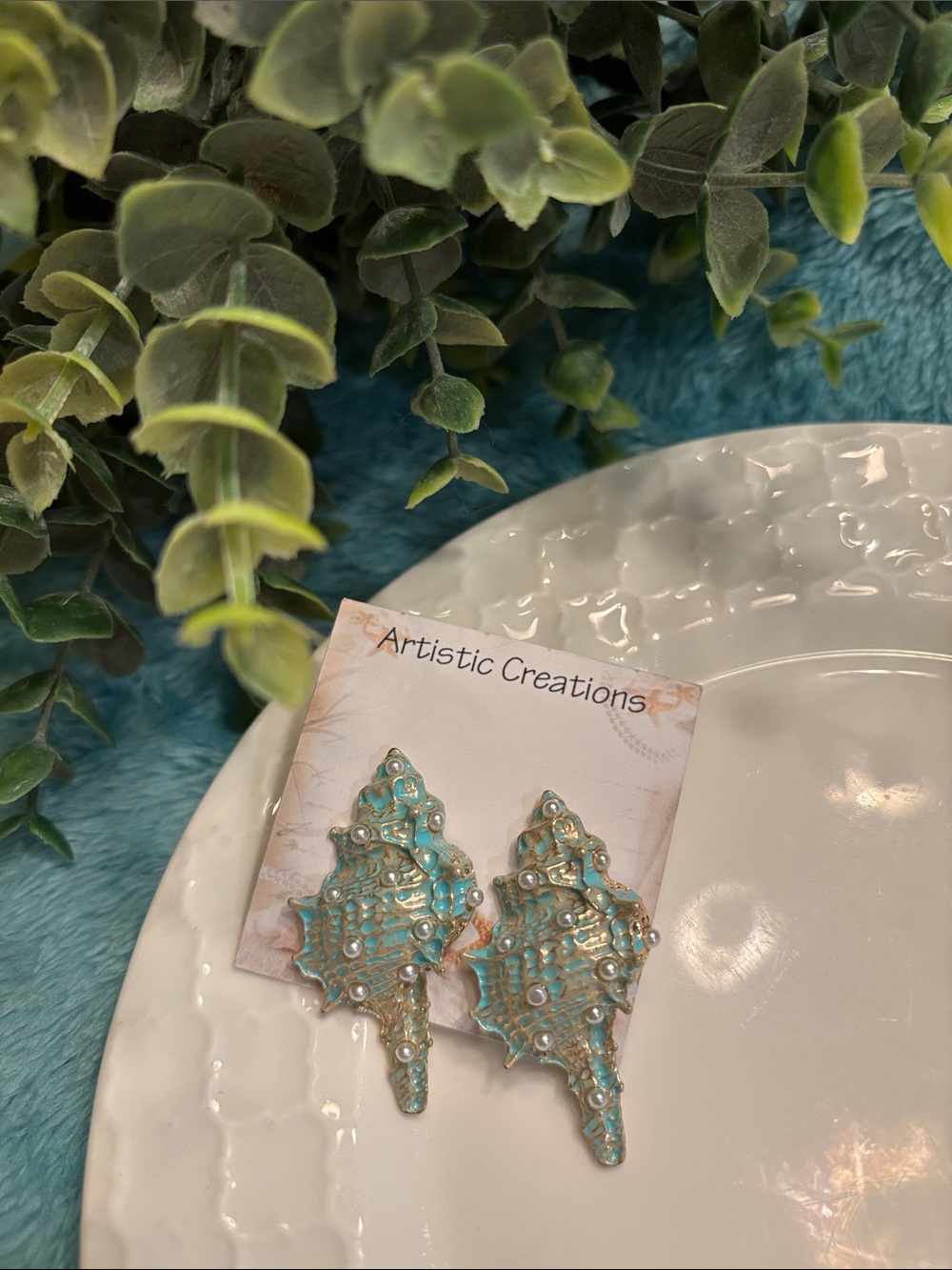 Turquoise Patina Shell Fashion Pierced Earrings with Faux Pearl accents NWT 1.75